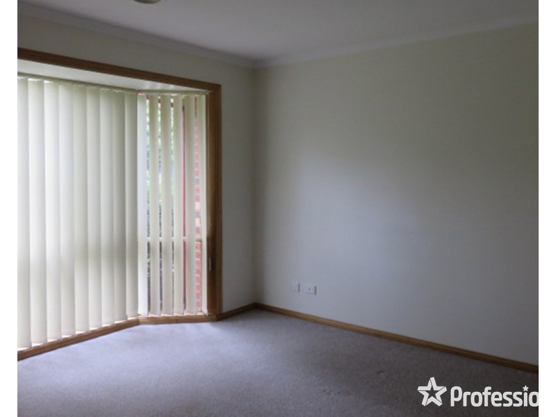 1/8 Devenish Avenue, Montrose VIC 3765