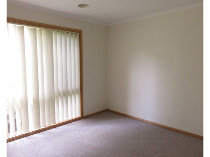 1/8 Devenish Avenue, Montrose VIC 3765