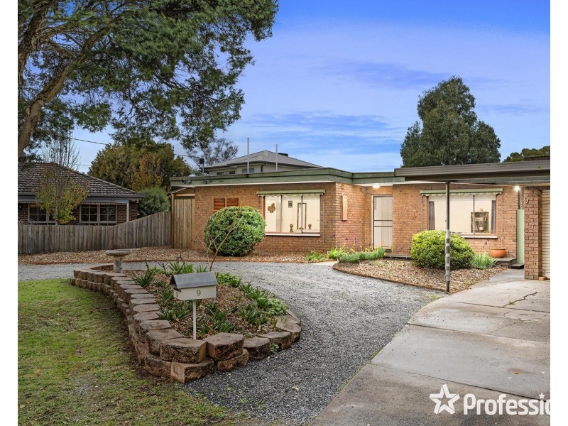 9 Kadina Court, Mooroolbark VIC 3138