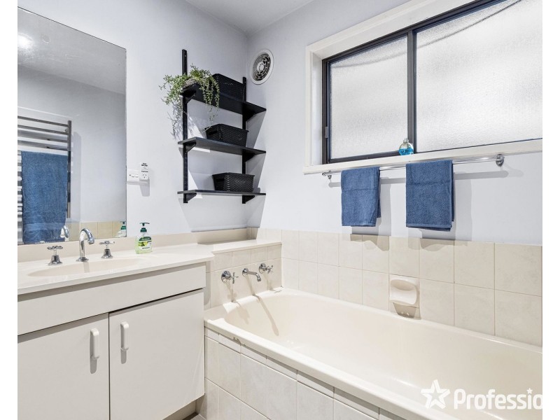 9 Kadina Court, Mooroolbark VIC 3138