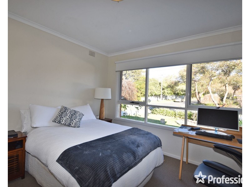 30 Binbrook Drive, Croydon VIC 3136