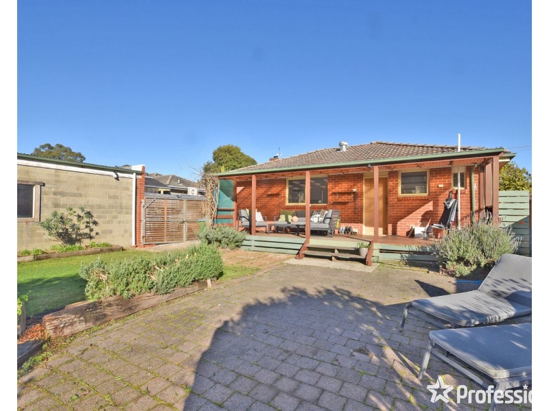 30 Binbrook Drive, Croydon VIC 3136