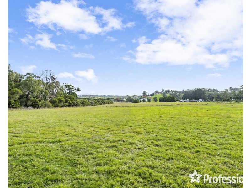 95 Sheffield Road, Kilsyth VIC 3137