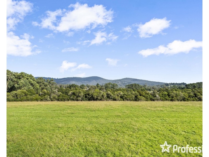 95 Sheffield Road, Kilsyth VIC 3137