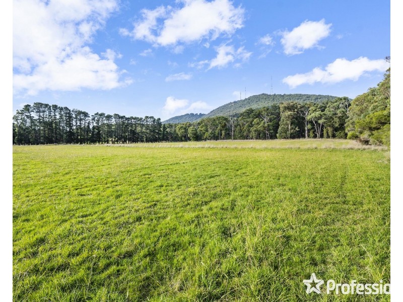 95 Sheffield Road, Kilsyth VIC 3137