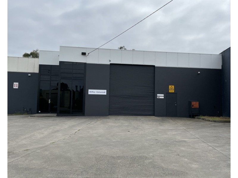 2/11 Nicole Close, Bayswater North VIC 3153