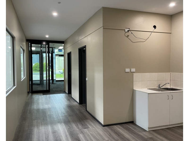 2/11 Nicole Close, Bayswater North VIC 3153