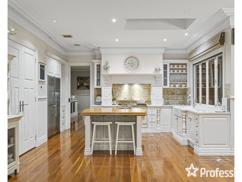 63 Bellbird Drive, Lilydale VIC 3140