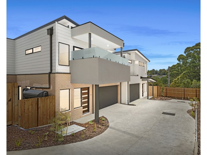 2 Lotus Court, Mooroolbark VIC 3138