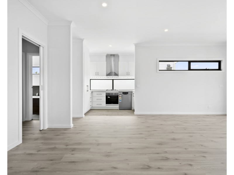 2 Lotus Court, Mooroolbark VIC 3138