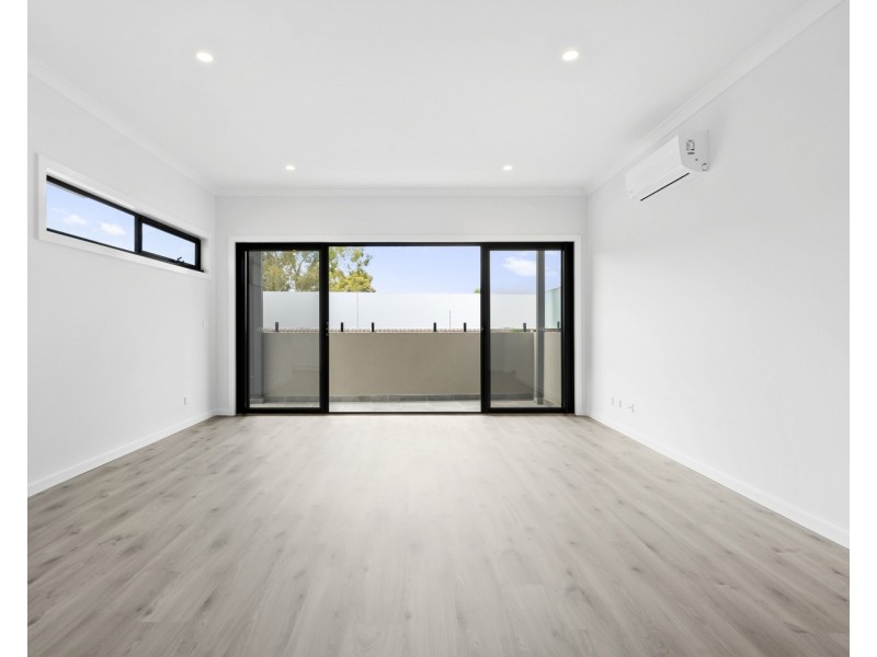 2 Lotus Court, Mooroolbark VIC 3138