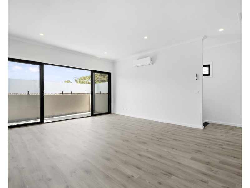 2 Lotus Court, Mooroolbark VIC 3138