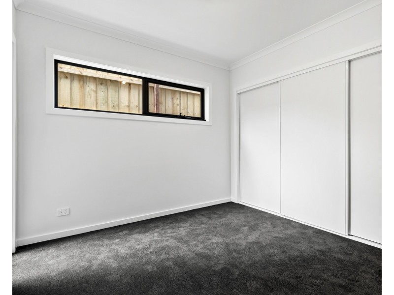 2 Lotus Court, Mooroolbark VIC 3138