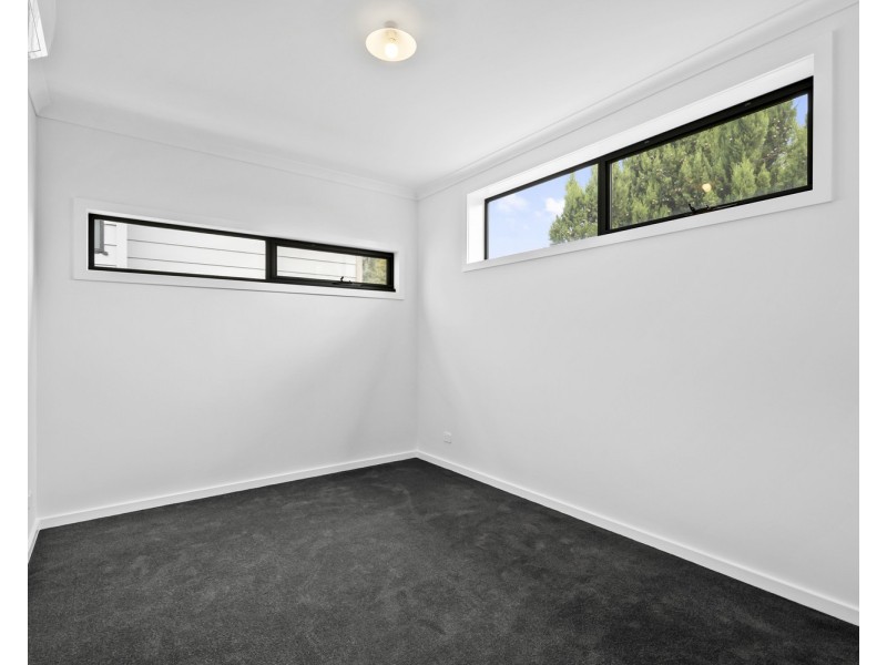2 Lotus Court, Mooroolbark VIC 3138