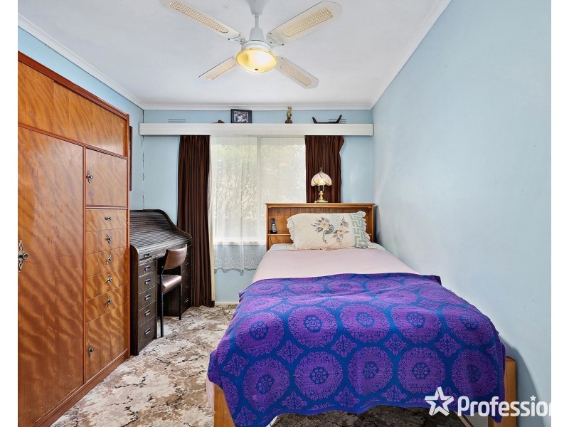 10 Saxon Drive, Mooroolbark VIC 3138