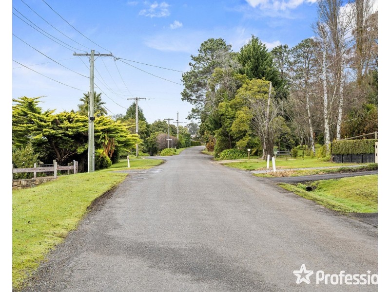 6 The Wridgeway, Mount Evelyn VIC 3796