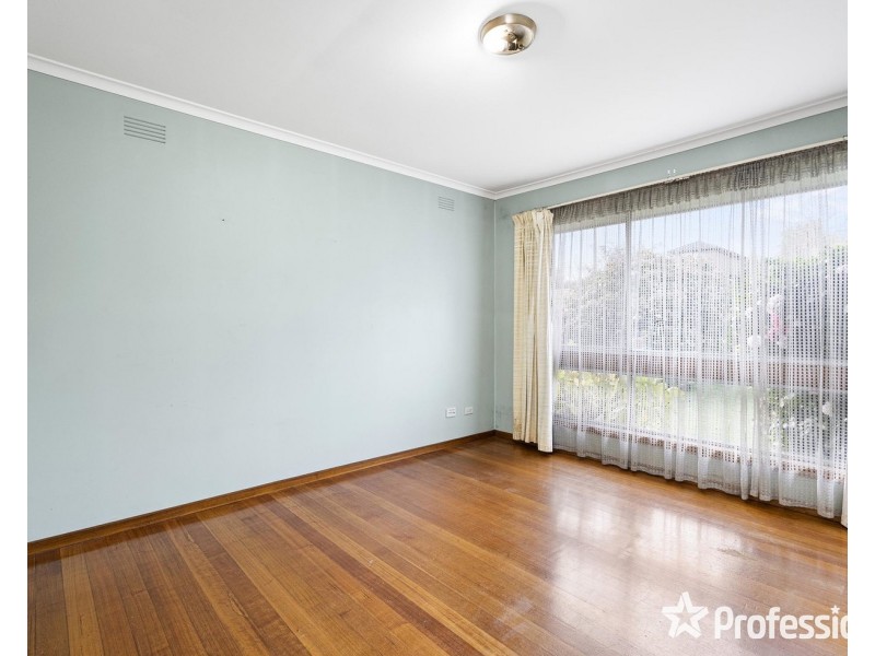73 Manchester Road, Mooroolbark VIC 3138