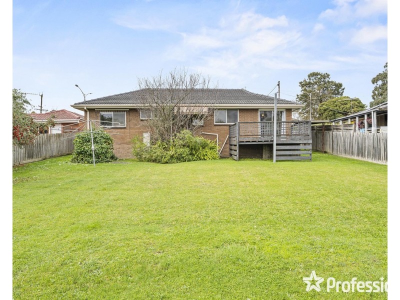 73 Manchester Road, Mooroolbark VIC 3138