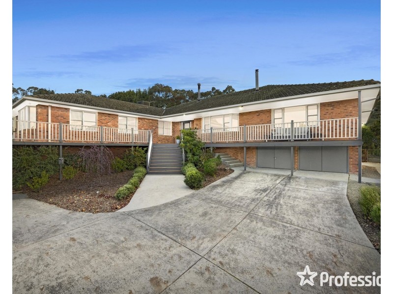 16 Charles Road, Lilydale VIC 3140