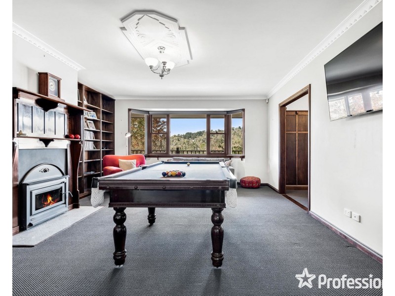 16 Charles Road, Lilydale VIC 3140