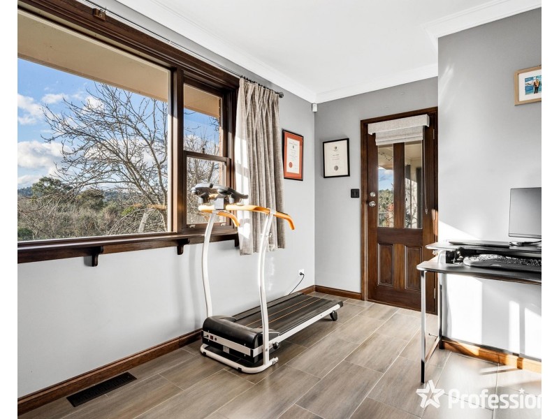 16 Charles Road, Lilydale VIC 3140