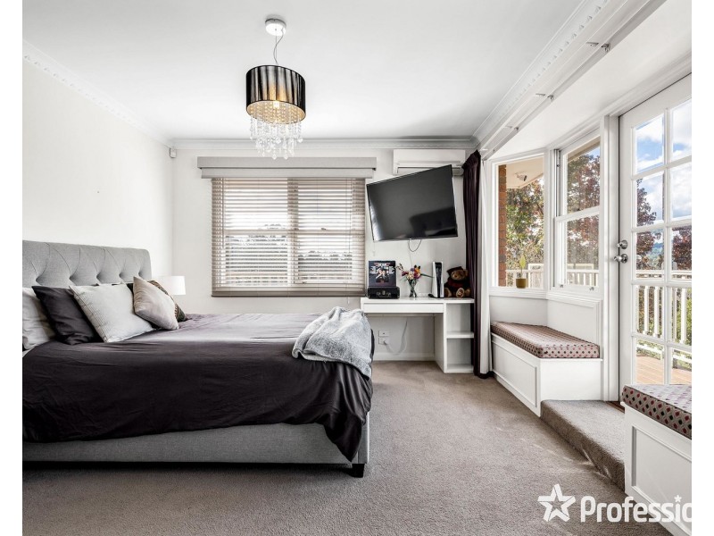 16 Charles Road, Lilydale VIC 3140