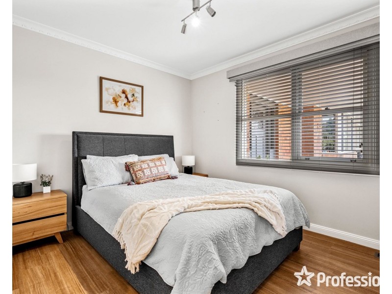 16 Charles Road, Lilydale VIC 3140