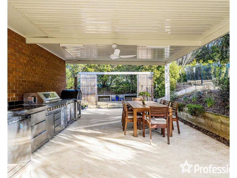 16 Charles Road, Lilydale VIC 3140