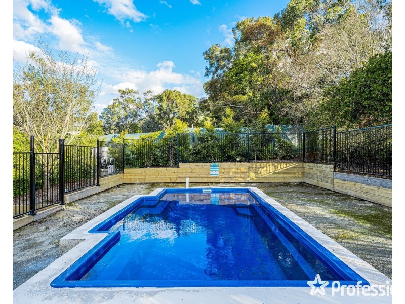 16 Charles Road, Lilydale VIC 3140