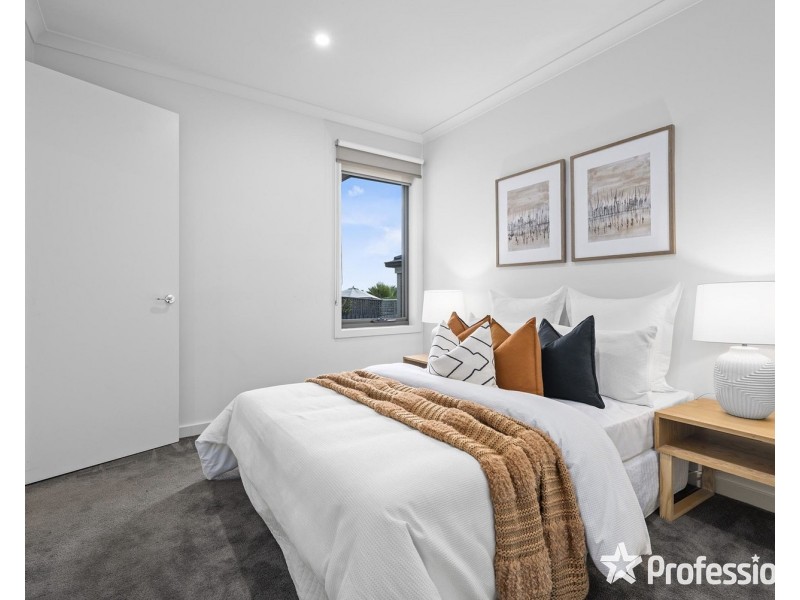 2 Skye Close, Kilsyth VIC 3137