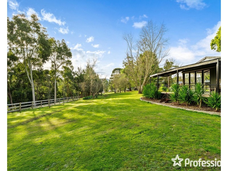 631 Victoria Road, Gruyere VIC 3770