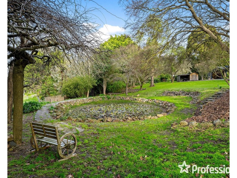 631 Victoria Road, Gruyere VIC 3770