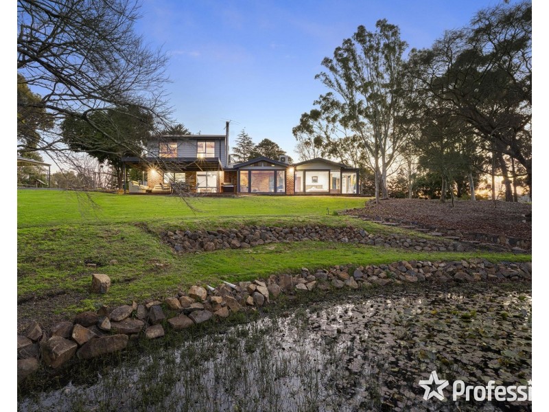 631 Victoria Road, Gruyere VIC 3770