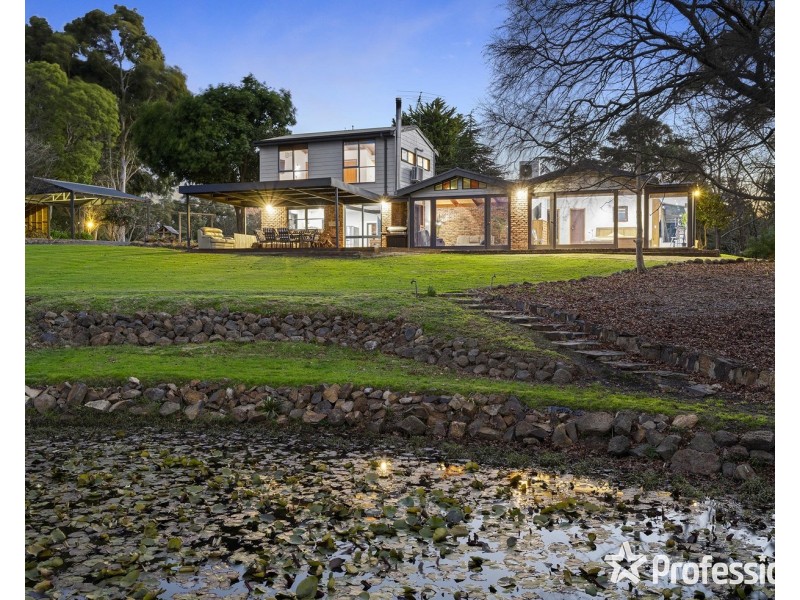 631 Victoria Road, Gruyere VIC 3770