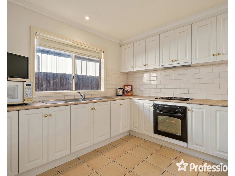 2/17 Abraham Drive, Croydon VIC 3136