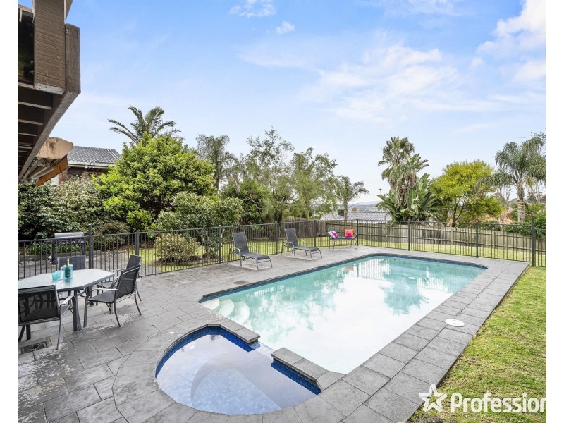 92 Partridge Way, Mooroolbark VIC 3138