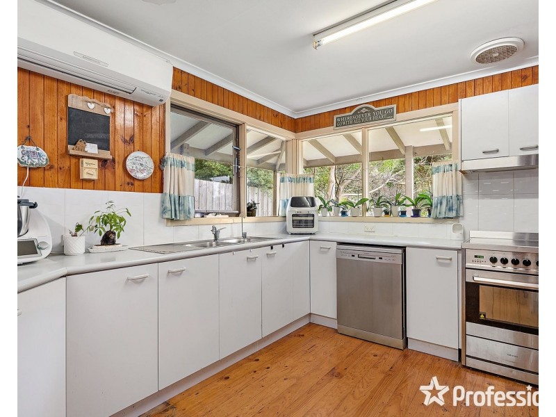 13 Glenwright Avenue, Woori Yallock VIC 3139