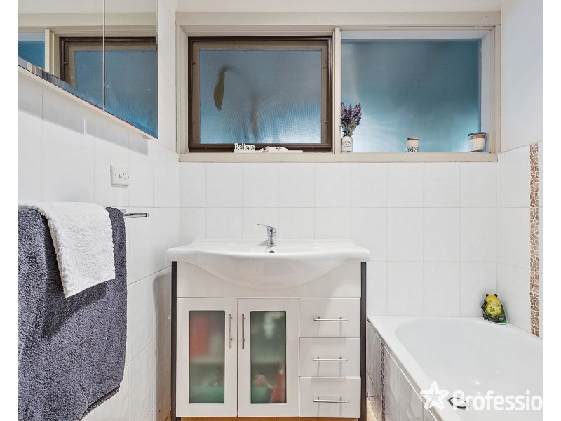 13 Glenwright Avenue, Woori Yallock VIC 3139