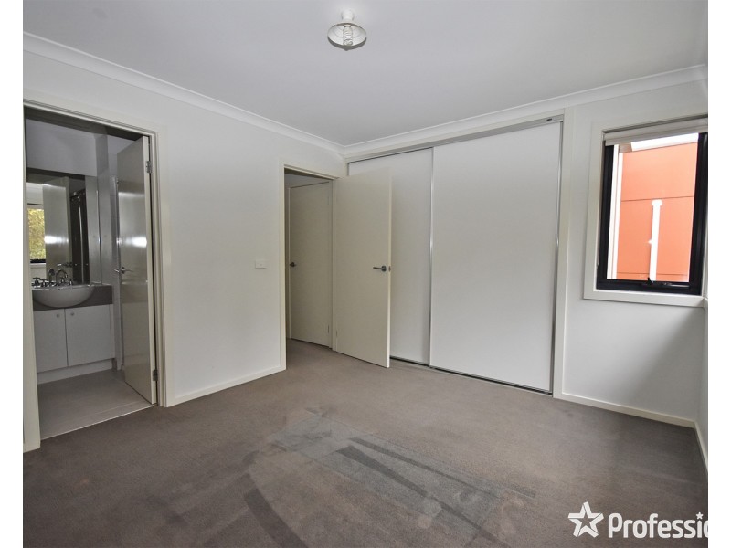 157 Spriggs Drive, Croydon VIC 3136