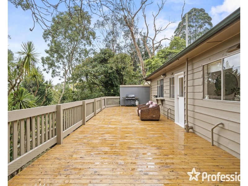 29 Commercial Road, Mount Evelyn VIC 3796