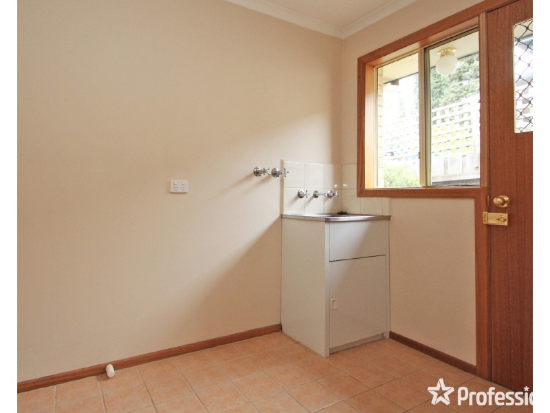 2/6 Ray Street, Croydon VIC 3136