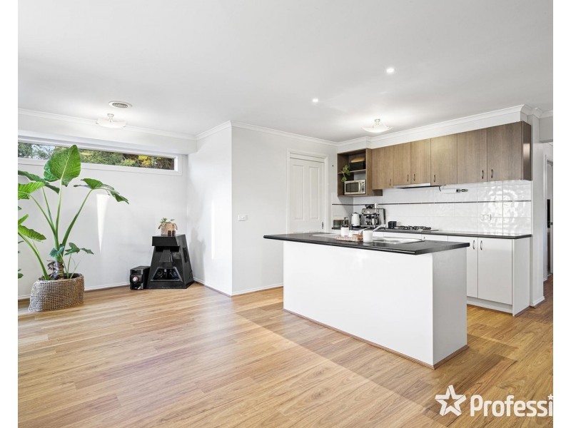 2/17 Wimbledon Court, Mooroolbark VIC 3138