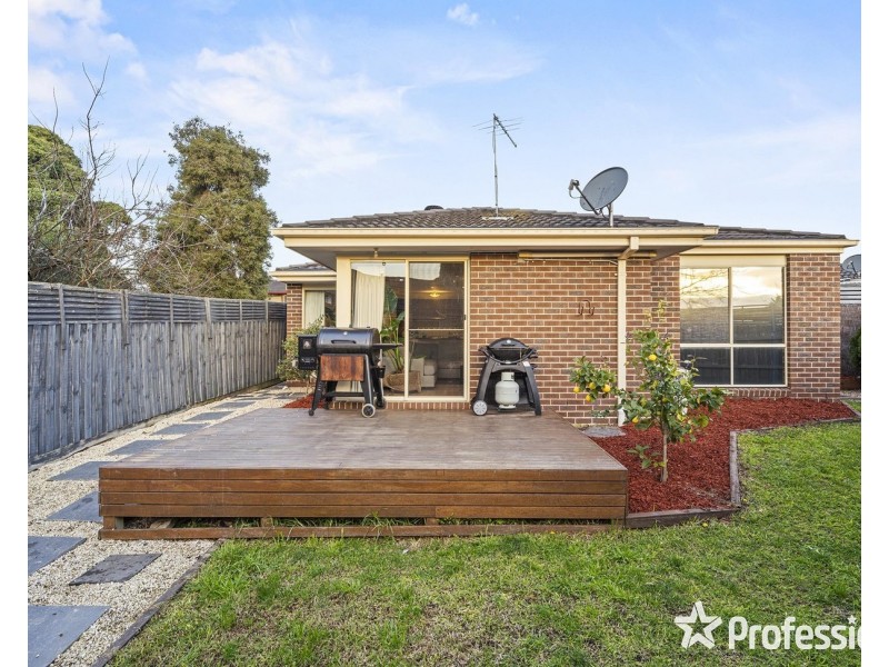 2/17 Wimbledon Court, Mooroolbark VIC 3138