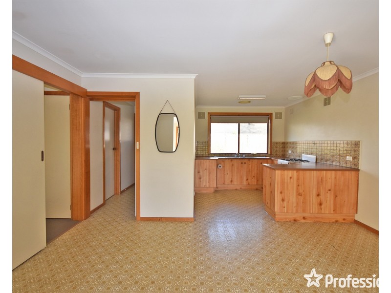 2/10-12 Urana Street, Kilsyth VIC 3137