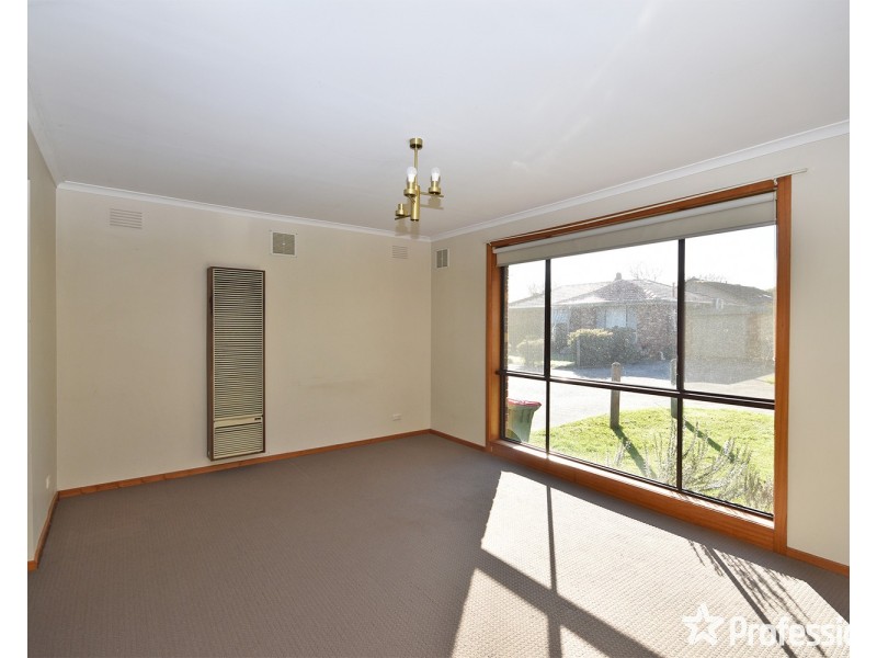 2/10-12 Urana Street, Kilsyth VIC 3137
