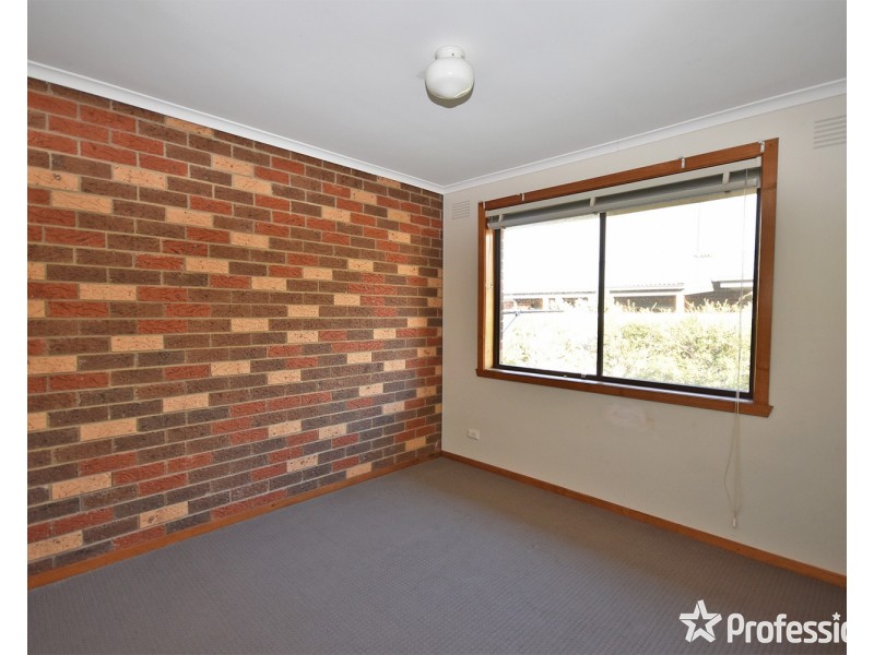 2/10-12 Urana Street, Kilsyth VIC 3137