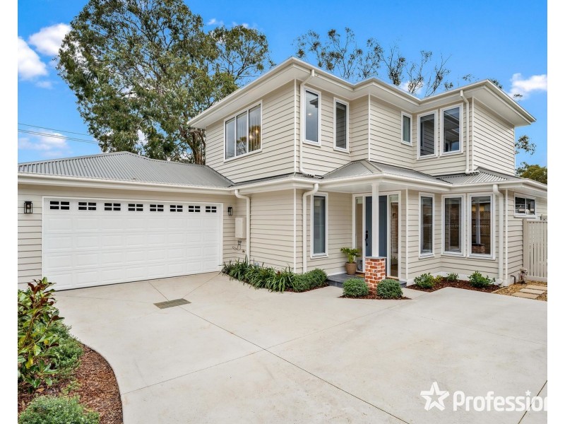 8 Yvonne Avenue, Croydon South VIC 3136