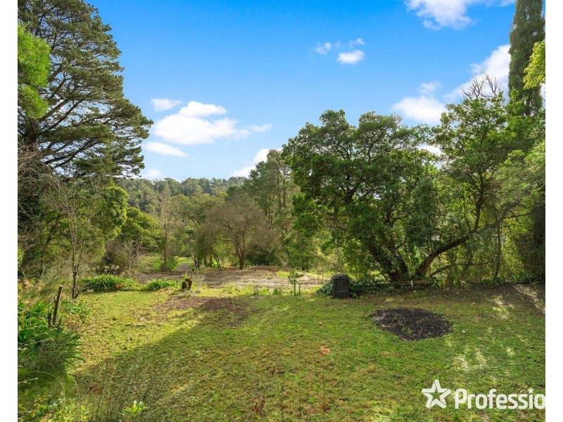 95 & 97 Commercial Road, Mount Evelyn VIC 3796