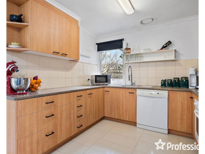 8/26 Lusher Road, Croydon VIC 3136