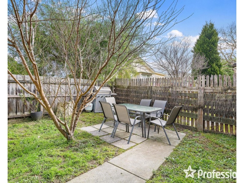 8/26 Lusher Road, Croydon VIC 3136